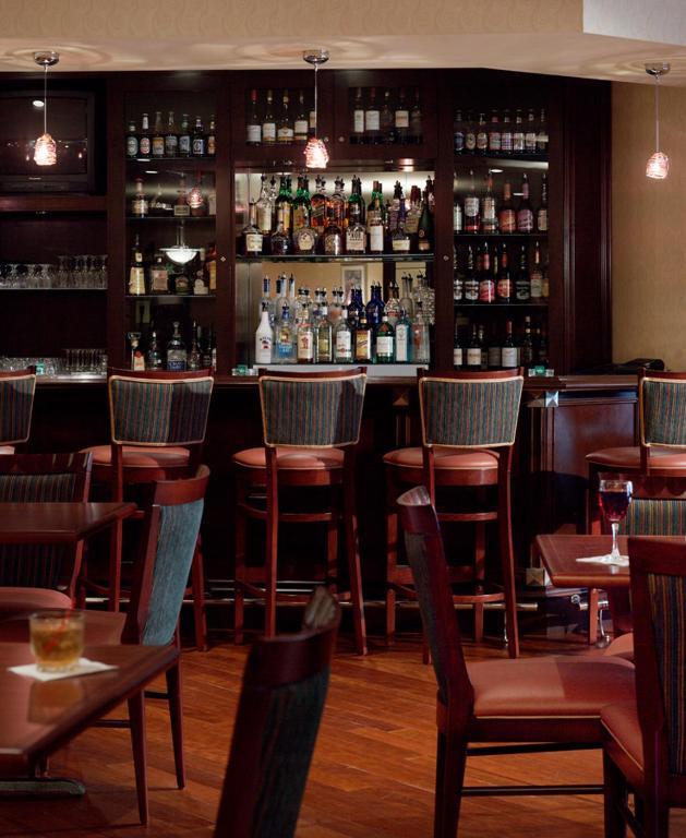 Hotel I-64 Richmond Dumbarton Ngoại thất bức ảnh