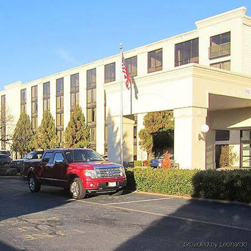 Hotel I-64 Richmond Dumbarton Ngoại thất bức ảnh
